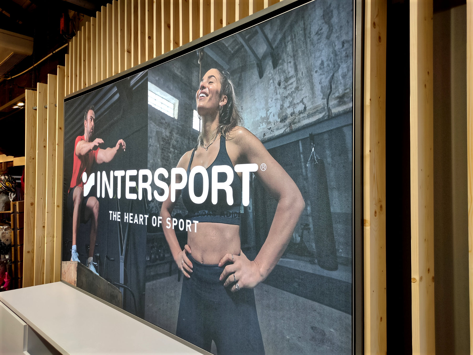 kaseton zakasowy tekstylni intersport lightbox led Kasetony Reklamowe