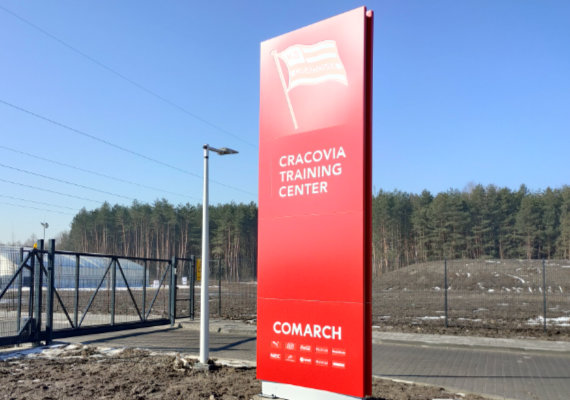 pylony reklamowe Cracovia